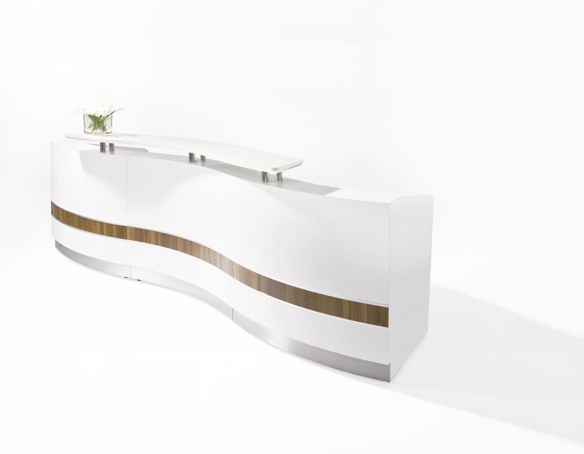 Martinique Reception Counter